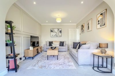 Contractor & Family friendly - 5 bedrooms - 2 full bathrooms - 8 people - Off road parking - WiFi